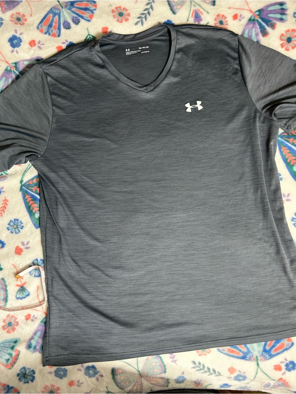 Under Armour Men’s V-Neck Performance Tee - Charcoal